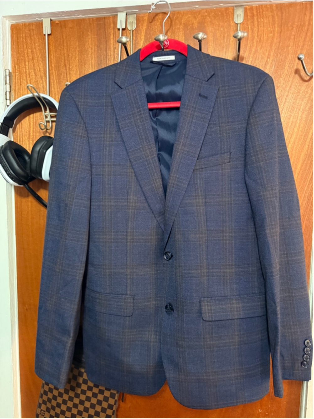 Men's Bar III Plaid Sport Coat Blazer in Blue and Brown
